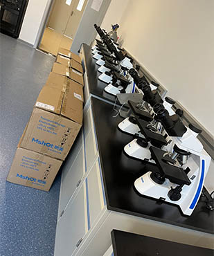 生物显微镜ML31-2.jpg 生物显微镜ML31-2.jpg