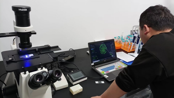 倒置荧光显微镜MF53-N.jpg 倒置荧光显微镜MF53-N.jpg