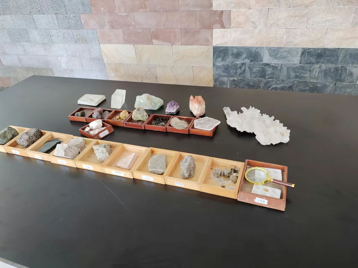 MP41岩石切片2.jpg MP41岩石切片2.jpg